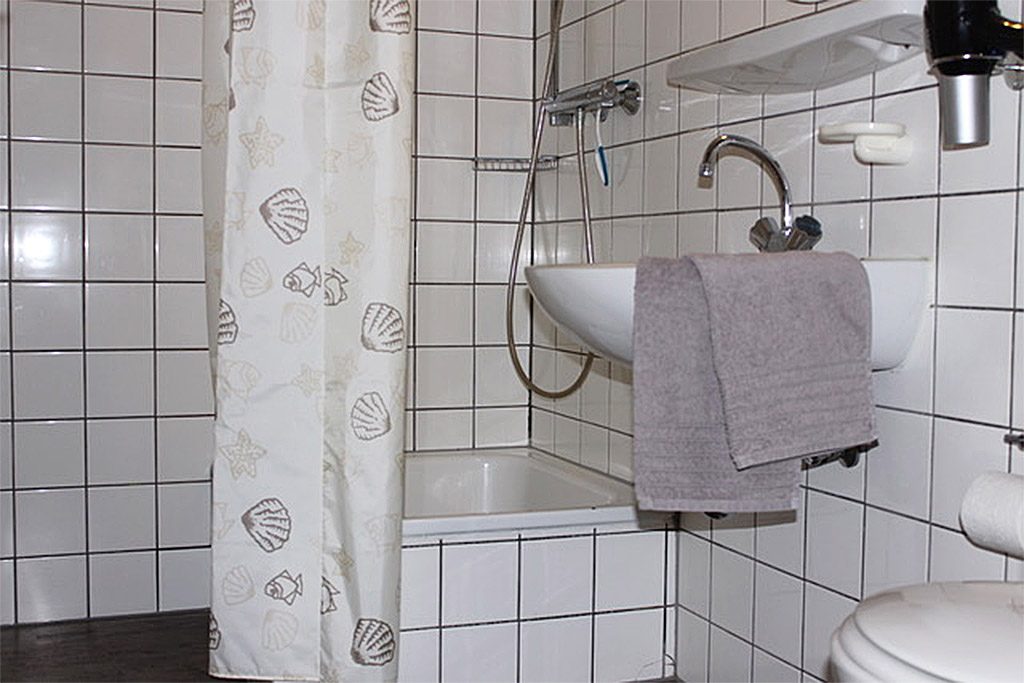 Modernes Badezimmer